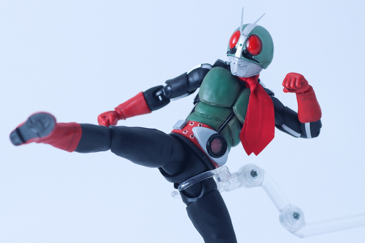 S.H.フィギュアーツ 真骨彫製法 仮面ライダー新2号 栄光の昭和ライダーエディション レビュー アクション