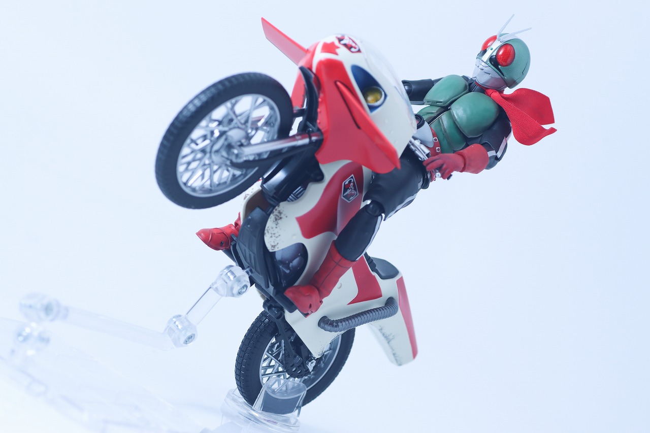 S.H.フィギュアーツ 真骨彫製法 仮面ライダー新2号 栄光の昭和ライダーエディション レビュー アクション 新サイクロン号