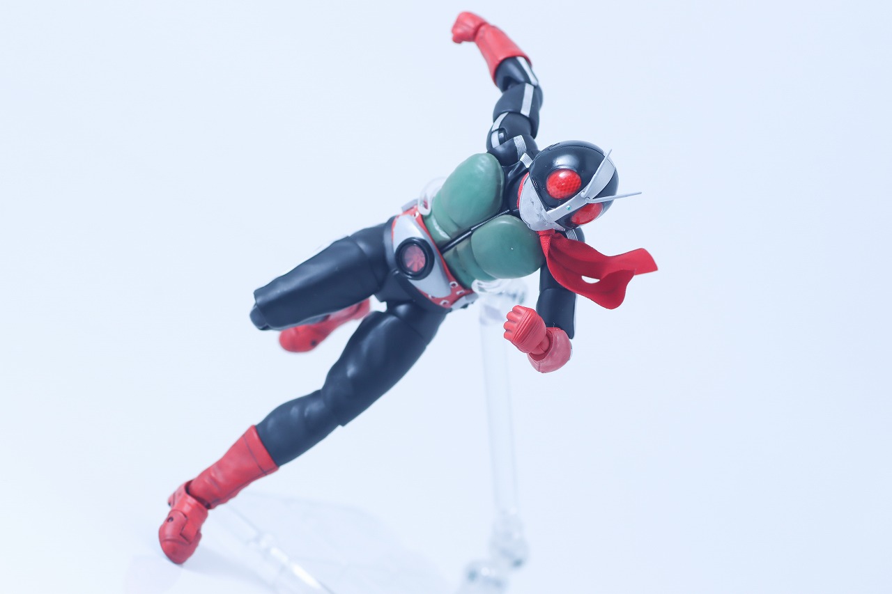 S.H.フィギュアーツ 真骨彫製法 仮面ライダー新2号 栄光の昭和ライダーエディション レビュー アクション